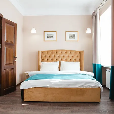 Live.here.hotel 3*