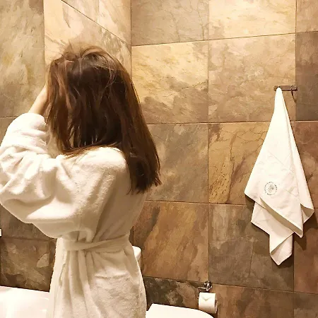 Live.here.hotel 3*